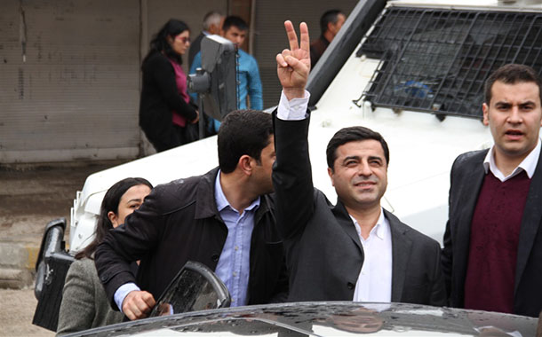 demirtas-heyet-cizre_25mart2016